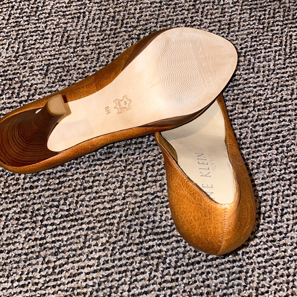 Anne Klein Women's Brown Pumps - Picture 4 of 4